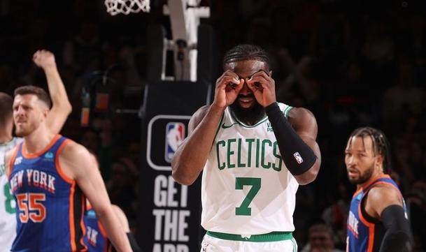 kaiyun-首发合砍96分拿下8连胜 绿军领跑东部一骑绝尘